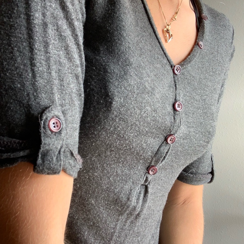 Grey tshirt